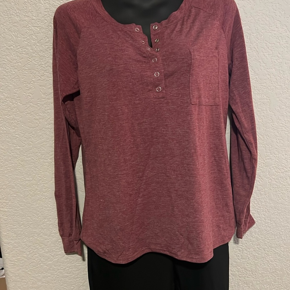 Snap front Henley